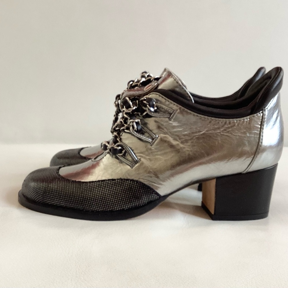 Chanel Black and Silver Leather Chain Link Lace Up Shoes NWOT SZ 6.5/36.5 - Picture 10 of 13